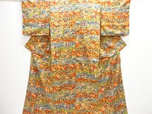 横段に蝶・草花模様本場大島紬着物（染）